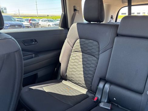 Used 2025 Nissan Pathfinder SV FWD image 42