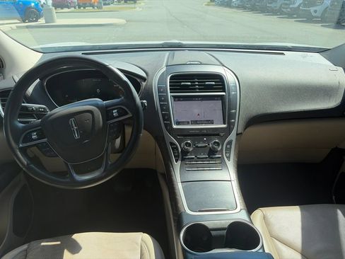 Used 2020 Lincoln Nautilus Reserve FWD image 15
