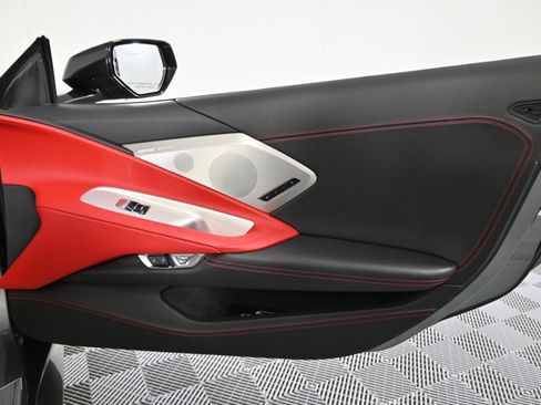 Used 2022 Chevrolet Corvette Stingray Premium Conv w/ Z51 Performance Package image 16