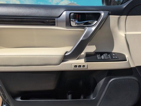 Certified 2023 Lexus GX 460 Premium w/ Premium Plus Package image 13