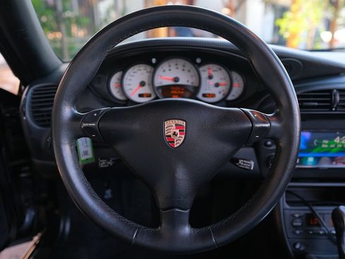 Used 2004 Porsche 911 Carrera 4S AWD/4WD image 15