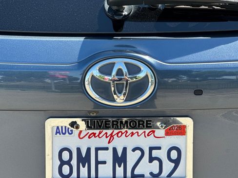 Used 2017 Toyota Highlander XLE AWD/4WD image 48