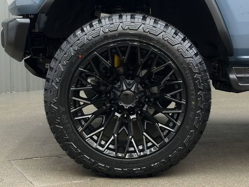 Used 2025 Ford Bronco Heritage Edition image 10