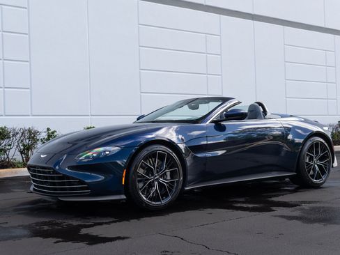 Used 2021 Aston Martin V8 Vantage image 18