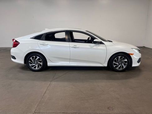 Used 2017 Honda Civic EX image 2