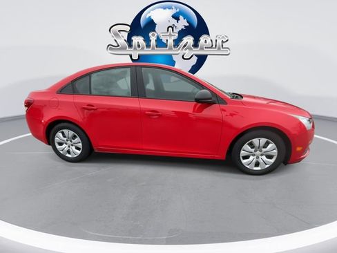 Used 2014 Chevrolet Cruze LS image 10