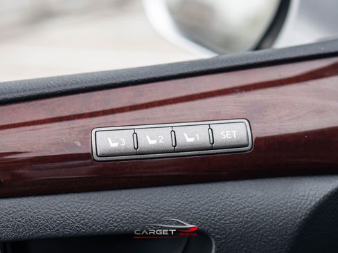 Used 2014 Lexus LX 570 4WD image 45