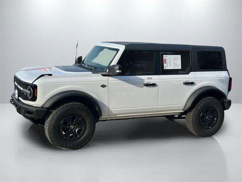 Used 2023 Ford Bronco Wildtrak image 8