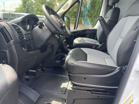 Used 2026 RAM ProMaster 2500 w/ Convenience Group FWD image 15