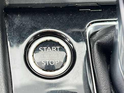 Used 2021 Nissan Kicks SV image 17