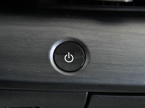 Used 2024 Nissan Ariya AWD image 35