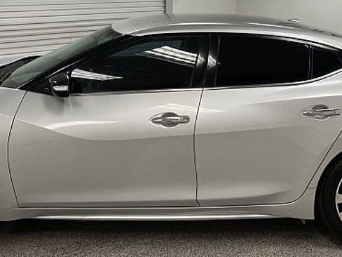 Used 2018 Nissan Maxima 3.5 SV image 8