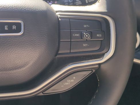 Certified 2022 Jeep Wagoneer Series I image 28