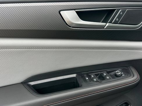 New 2025 Volkswagen Atlas Peak Edition SE AWD/4WD image 11