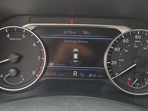 Used 2025 Nissan Sentra SV FWD image 11