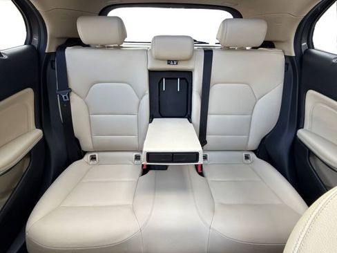 Used 2020 Mercedes-Benz GLA 250 image 16