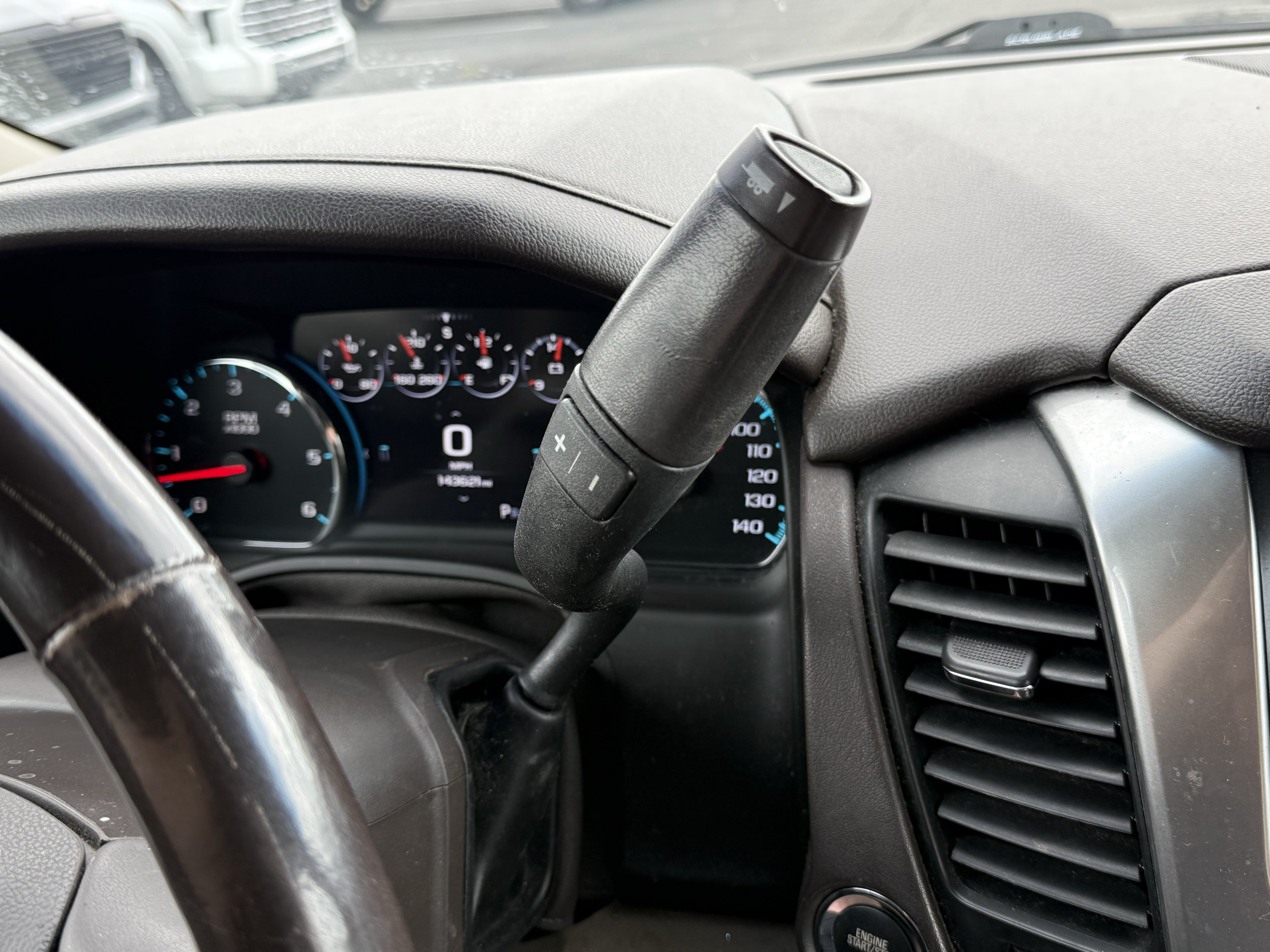 Used 2018 Chevrolet Tahoe Premier RWD image 15