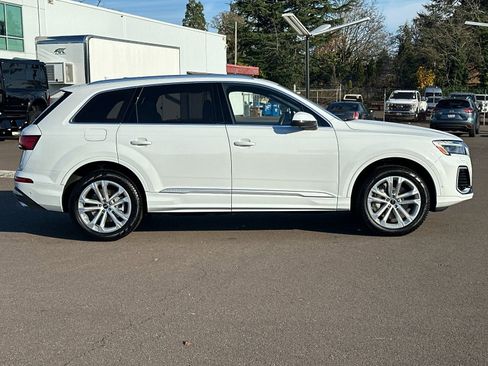 Used 2025 Audi Q7 3.0T Premium Plus w/ Premium Plus Package image 3