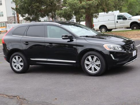 Used 2016 Volvo XC60 T6 w/ Climate Package AWD/4WD image 2