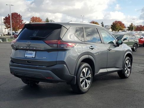 Used 2022 Nissan Rogue SV w/ SV Premium Package image 7