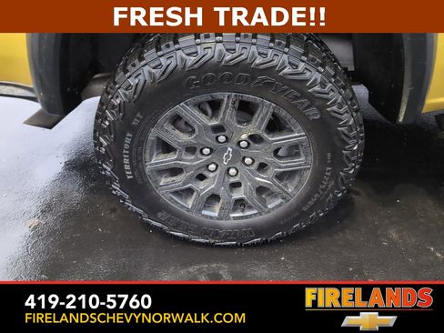 Used 2023 Chevrolet Colorado Trail Boss w/ Technology Package image 9