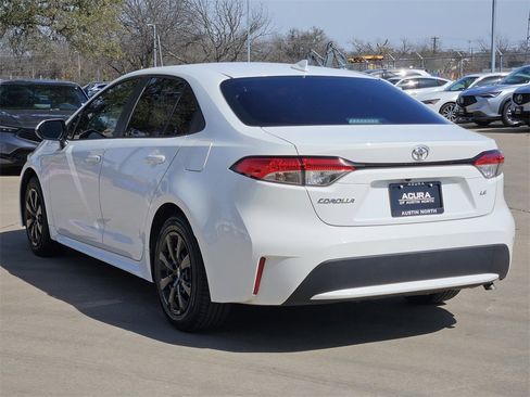 Used 2021 Toyota Corolla LE image 8