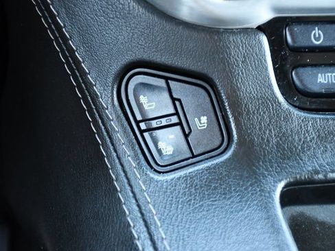 Used 2020 GMC Yukon SLT AWD/4WD image 17