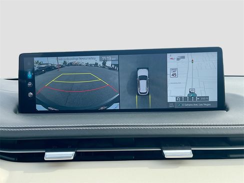 Used 2025 Genesis GV70 3.5T Sport w/ Sport Advanced Package image 14