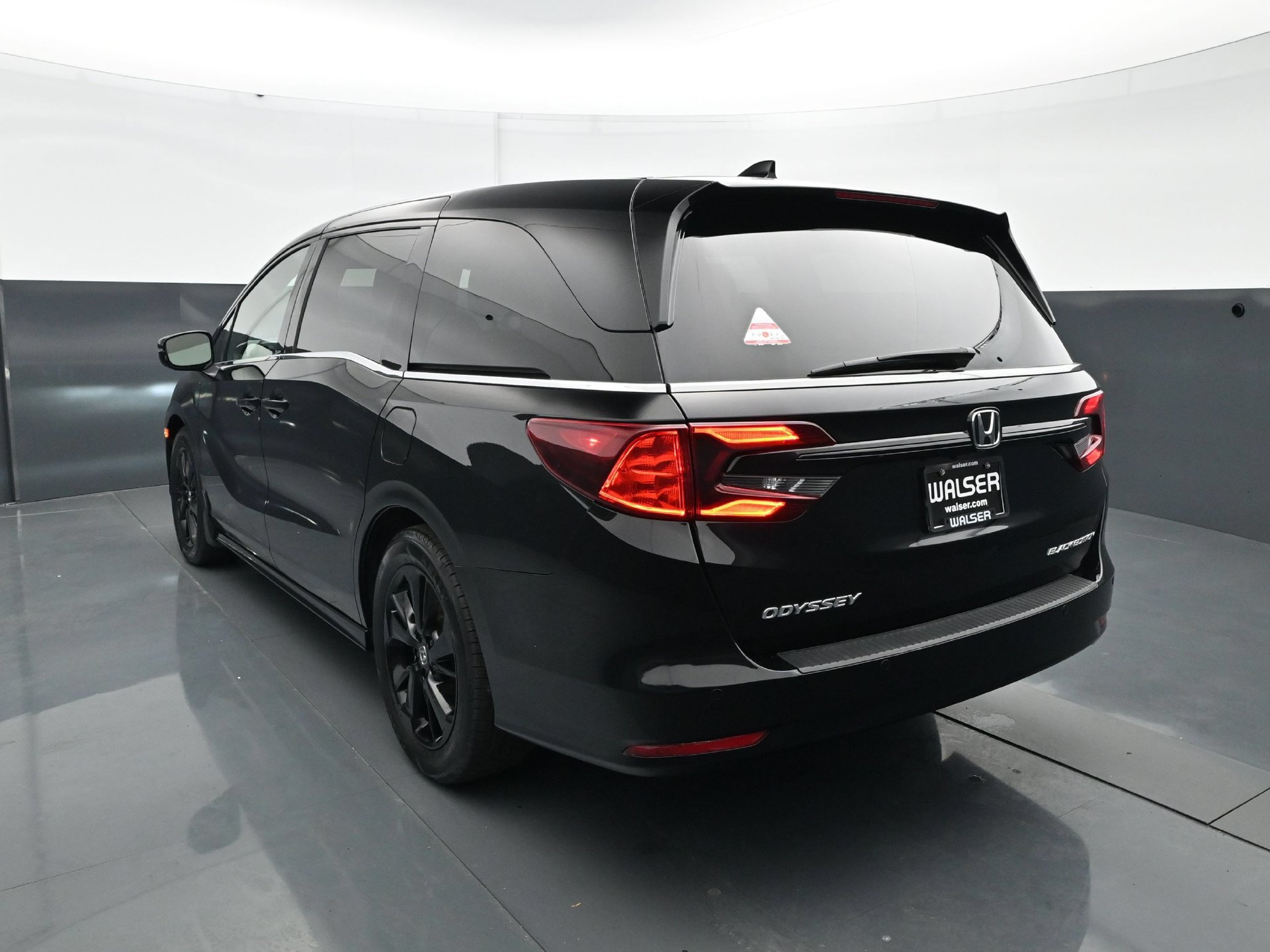 Used 2024 Honda Odyssey EX-L image 4