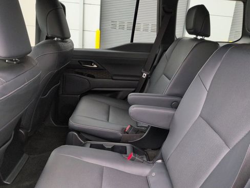 Used 2024 Lexus GX 550 w/ Accessory Package (Z1) AWD/4WD image 14