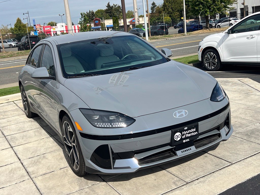Used 2023 Hyundai Ioniq 6 SEL AWD/4WD image 3