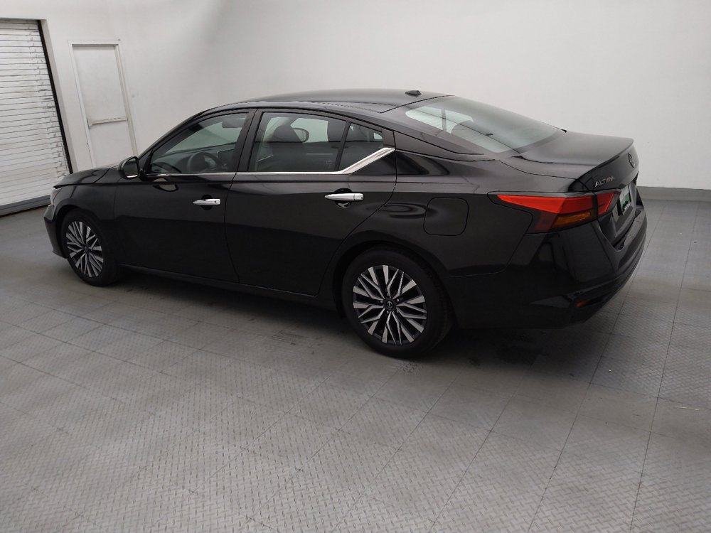 Used 2023 Nissan Altima 2.5 SV FWD image 3