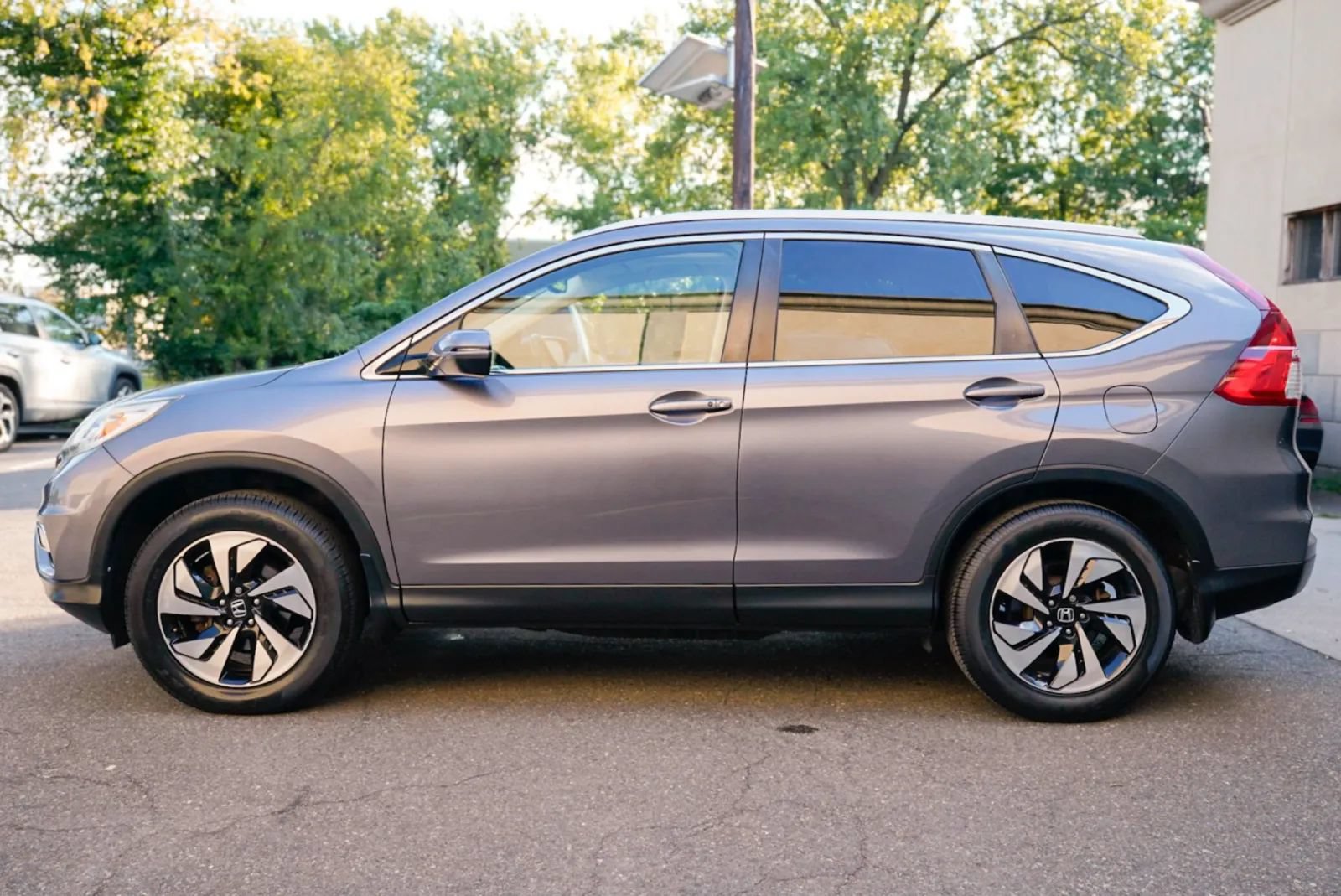 Used 2016 Honda CR-V Touring image 8