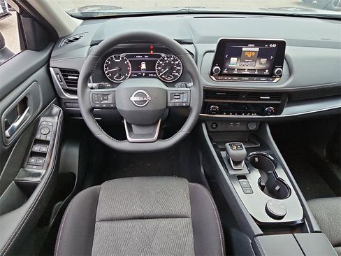 New 2026 Nissan Rogue SV image 8