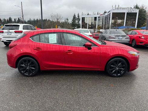 Used 2017 MAZDA MAZDA3 Grand Touring image 4