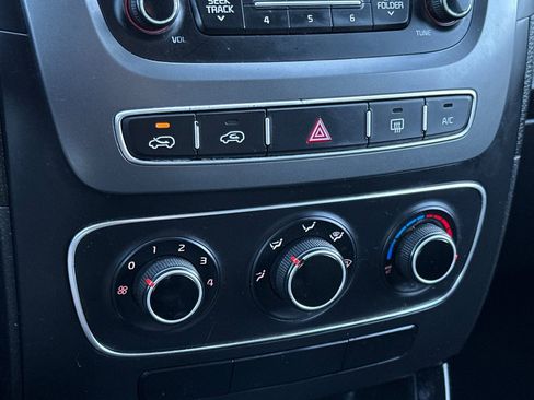 Used 2014 Kia Sorento LX image 19