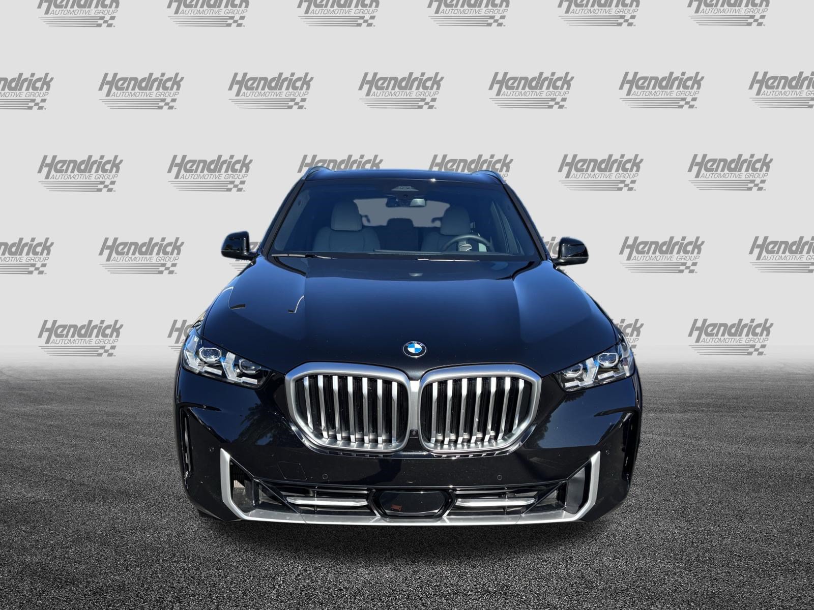 Certified 2024 BMW X5 xDrive40i w/ Premium Package AWD/4WD image 3