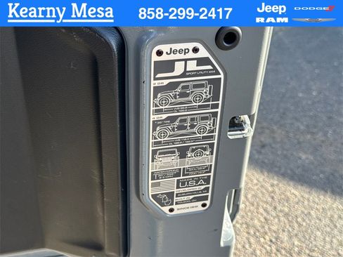 Used 2023 Jeep Wrangler Unlimited Sahara image 12