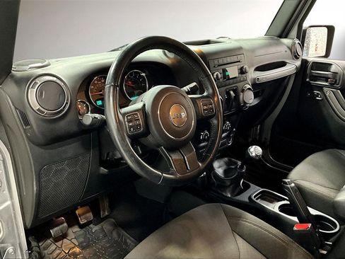 Used 2017 Jeep Wrangler Sport image 15