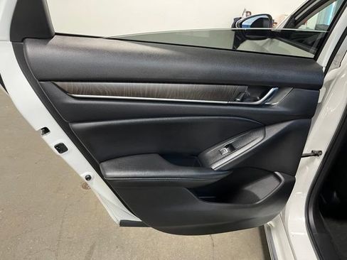 Used 2020 Honda Accord EX-L image 19
