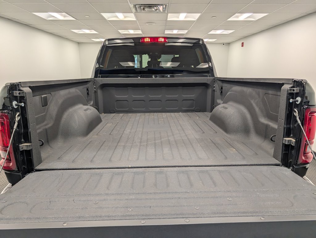 Used 2026 RAM 2500 Big Horn AWD/4WD image 28