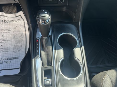 Used 2019 Chevrolet Equinox LT FWD image 34