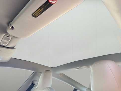 Used 2020 Tesla Model 3 Standard Range image 23