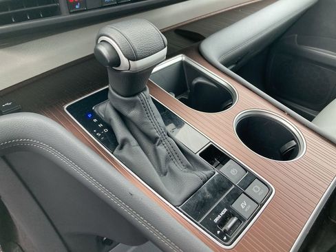 Used 2024 Toyota Sienna XLE image 14