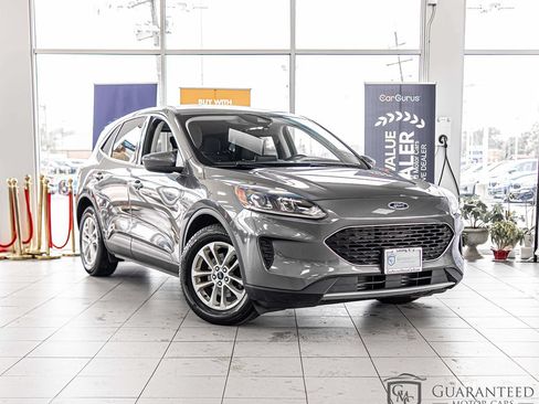 Used 2021 Ford Escape SE w/ Cold Weather Package FWD image 3