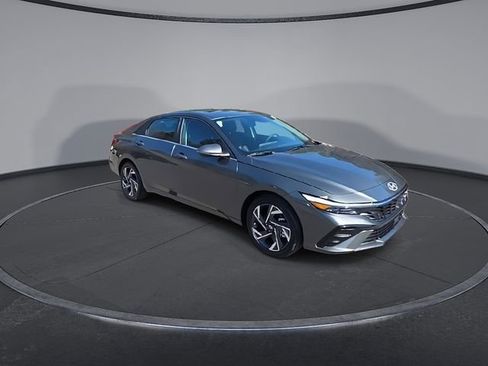 New 2026 Hyundai Elantra Limited FWD image 2