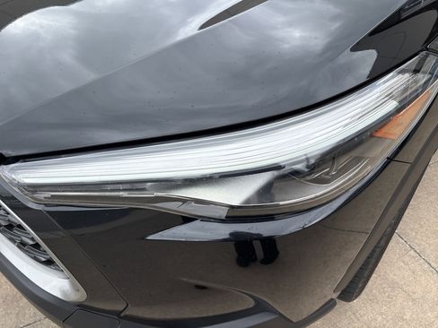 Used 2023 Toyota Corolla Cross XLE w/ Convenience Package AWD/4WD image 2