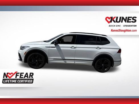Used 2024 Volkswagen Tiguan SE R-Line AWD/4WD image 8