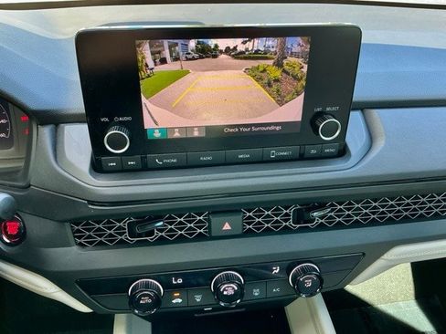 Certified 2023 Honda Accord LX image 22