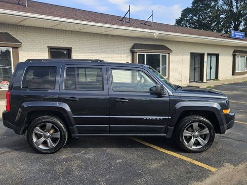 Used 2015 Jeep Patriot High Altitude AWD/4WD image 3